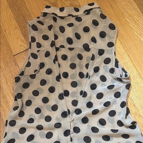 Polka Dot Asymmetrical Sleeveless Button Blouse - Picture 7 of 7